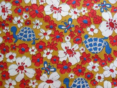 Vintage 70s Turtle Daisy and Bee Fabric